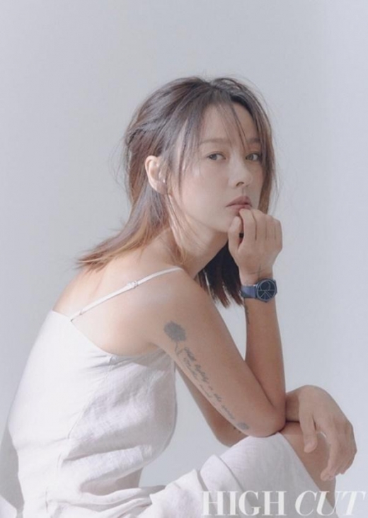 [★화보] 이효리, 특유 섹시미 가득한 스타일링