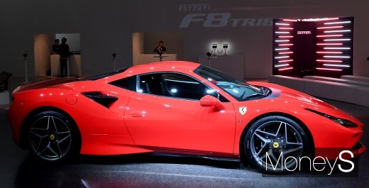 [머니S포토] 페라리 'F8 트리뷰토'의 압도적인 옆태