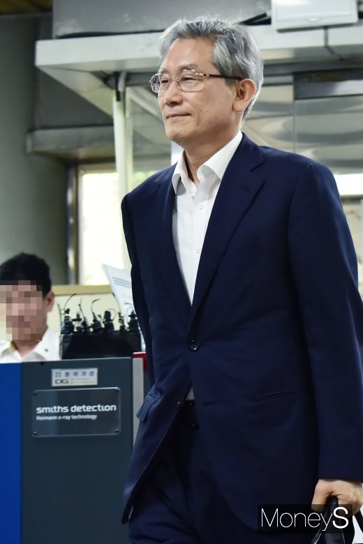 [머니S포토] 고영한 전 대법관, 16차 공판 출석
