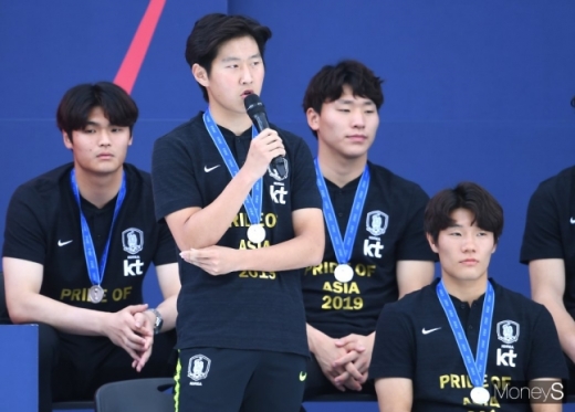 발렌시아 측에 이적 의사를 전달한 것으로 알려진 이강인(왼쪽 2번째). /사진=장동규 기자