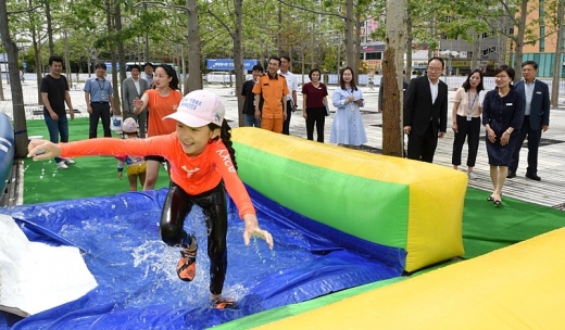 경기평화광장 '시원시원 물축제' 장면. / 사진제공=경기북부청
