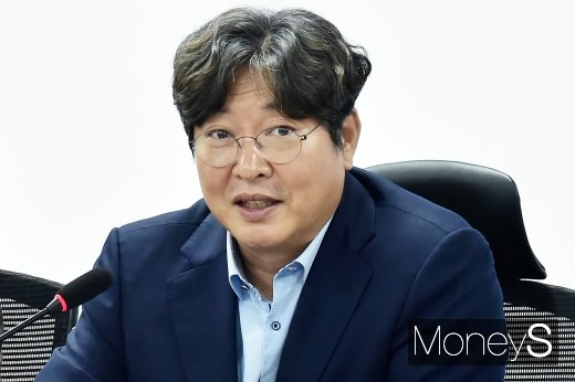 [머니S포토] 이춘석 기재위원장, 