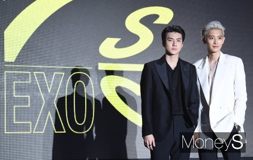 [머니S포토] 세훈&찬열 '우리는 EXO-SC'