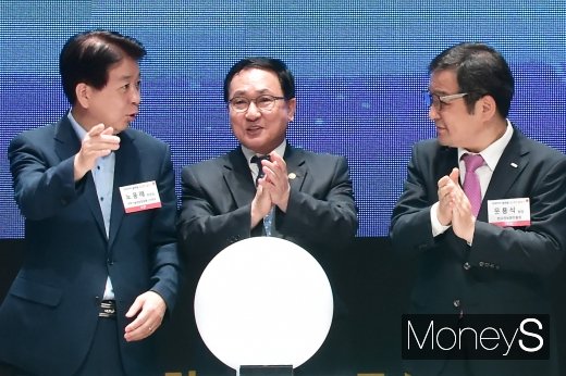 [머니S포토] 이제 빅데이터 센터로 양질의 데이터 생산·구축한다!