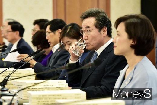 [머니S포토] 관심 집중된 제2차 규제자유특구위원회