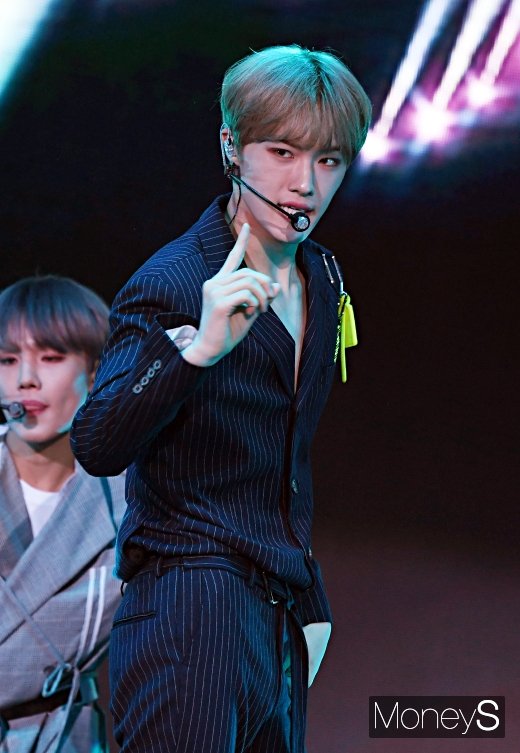 [머니S포토] CIX(씨아이엑스) 현석, 치명적인 눈빛
