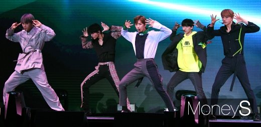 [머니S포토] CIX(씨아이엑스) '섹시부터 청량까지~'