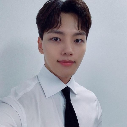 '호텔 델루나' 여진구, 단정한 '남친짤'