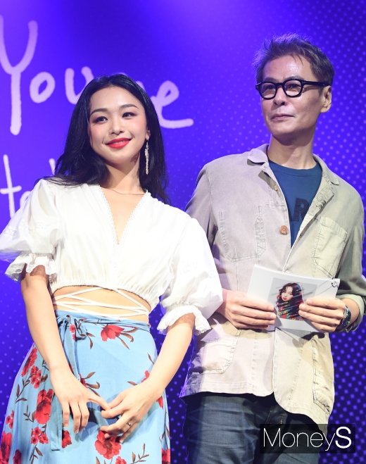 [머니S포토] 신유미·윤상 '선후배 사이~'
