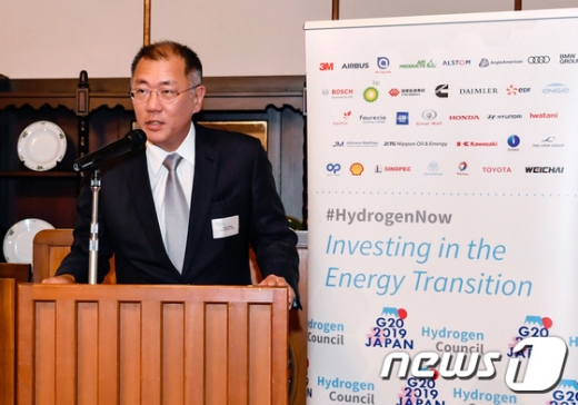 지난달 일본 나가노현 가루이자와에서 열린 G20 에너지환경장관회의와 연계해 수소위원회가 개최한 만찬에 참석한 정의선 현대자동차그룹 수석부회장. /사진=뉴스1 DB