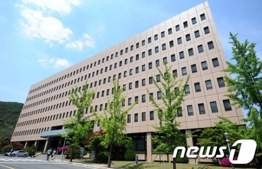 법무부 검찰국장 이성윤·대검 차장 강남일 임명 (속보)