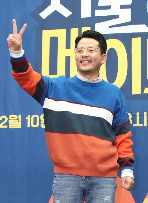 개그맨 김준호가 서울메이트2 제작발표회에서 포즈를 취하고 있다. /사진=뉴스1