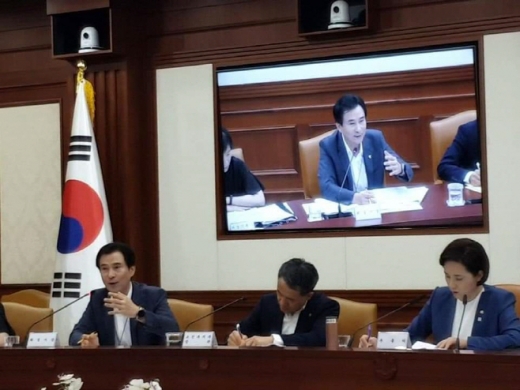 서철모 화성시장이 26일 제10차 포용국가 실현을 위한 사회관계장관회의에 참석해 제안을 하고 있다. / 사진제공=화성시