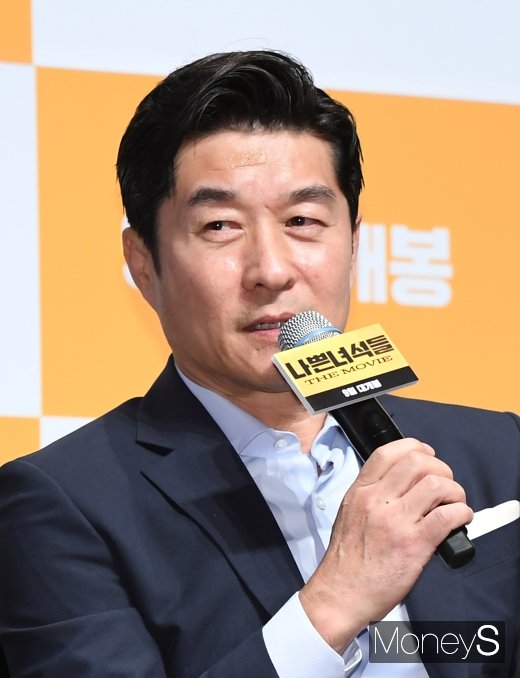 [머니S포토] 김상중 '나쁜녀석들 제압하는 카리스마'