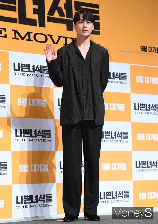 [머니S포토] 장기용, 훔치고 싶은 8등신 비율