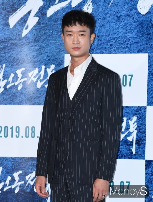 [머니S포토] 조우진, 한껏 꾸민 스타일링