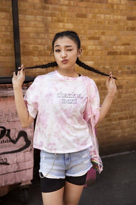 H&M, 美 팝가수 '아리아나 그란데' 머천다이즈 컬렉션 출시