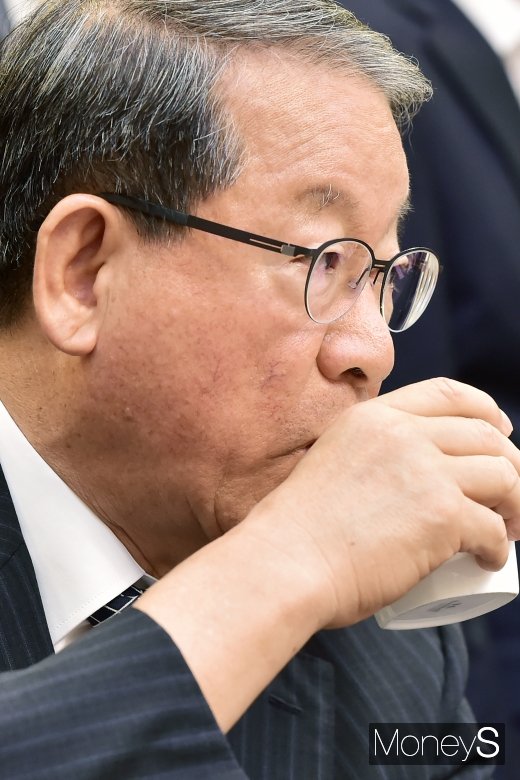[머니S포토] 일본 수출규제대책협의회, 진지한 강호갑 한국중견기업연합회 회장