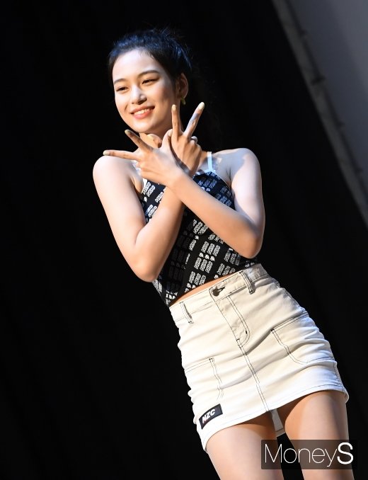 [머니S포토] 버스터즈 지수 '깜찍한 매력 발산'