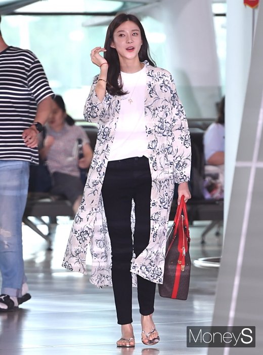 [머니S포토] 차예련, 멀리서도 눈에 띄는 비주얼