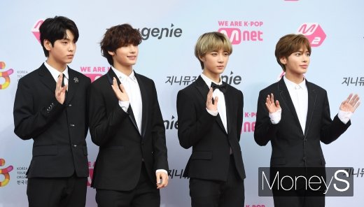 [머니S포토] 투모로우바이투게더 '여심 사로잡는 미남'(2019 MGMA)