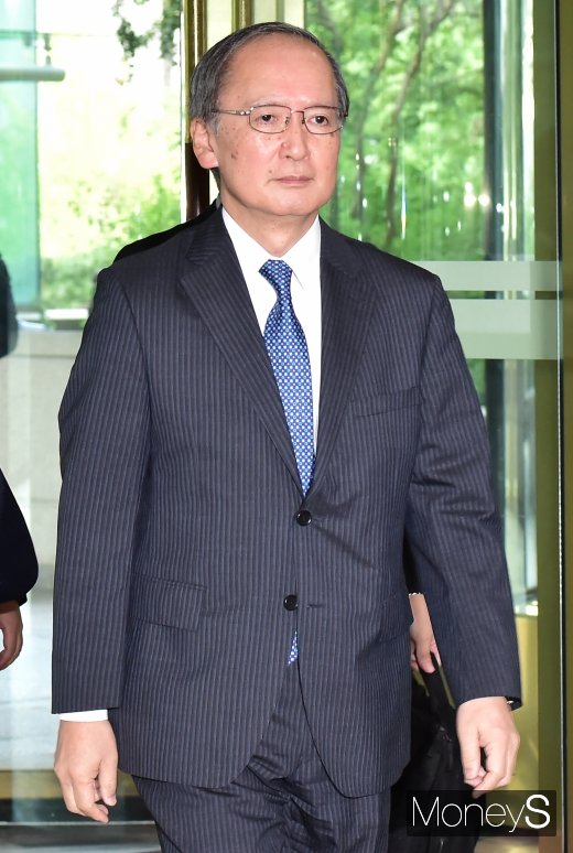 [머니S포토] 외교부 청사 들어서는 나가미네 일 대사