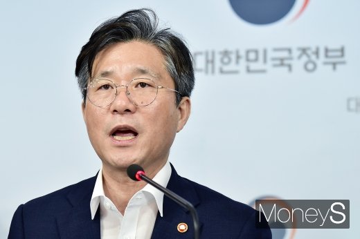 성윤모 산업통상자원부 장관. /사진=임한별 기자    