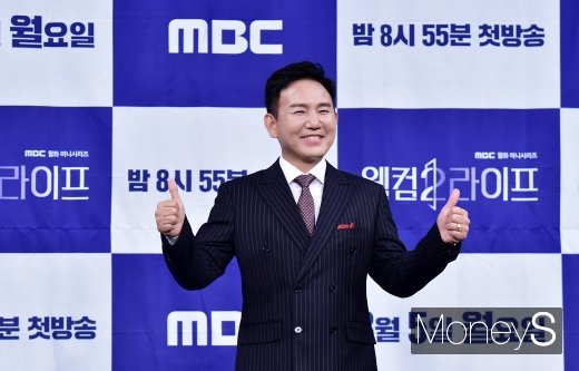 [머니S포토] 악역전문 손병호, 오늘은 사람좋은 미소 듬뿍