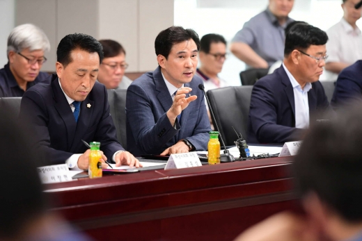 간담회를 주재하고 있는 서철모 화성시장. / 사진제공=화성시