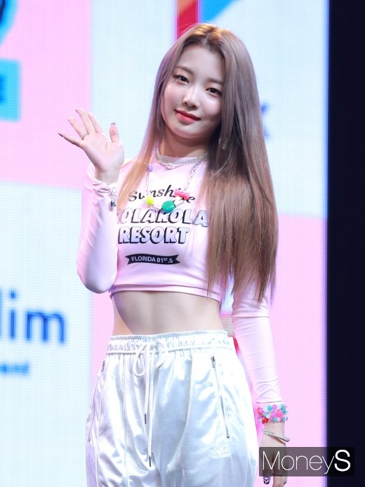 [머니S포토] 로켓펀치 연희 '미모가 반짝'