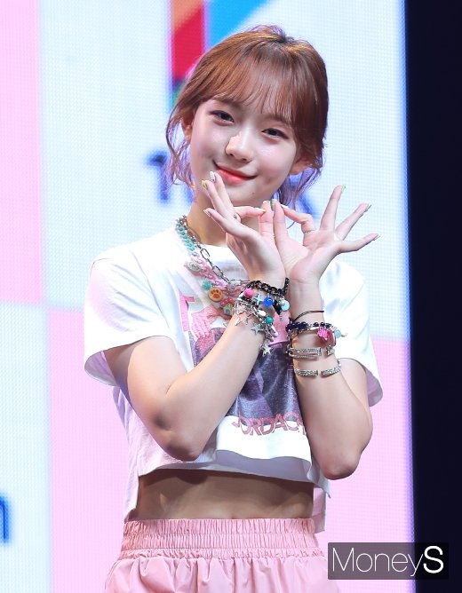 [머니S포토] 로켓펀치 소희 '미모 오케이~'