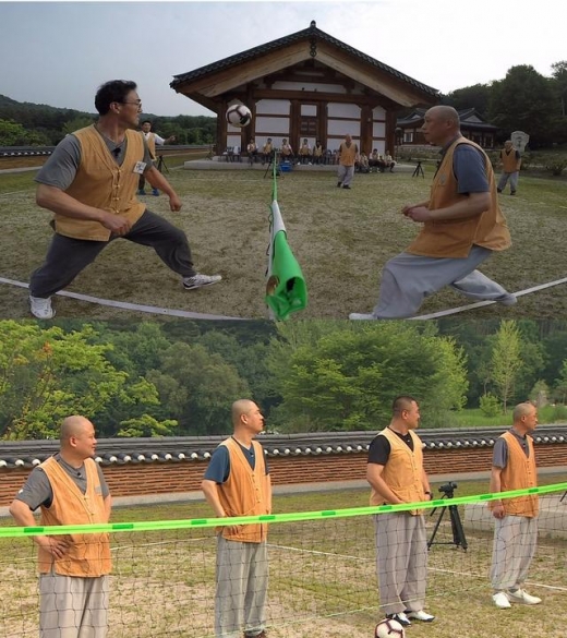 뭉쳐야 찬다, 화려한 발재간 스님들과 족구대결… 승자는?