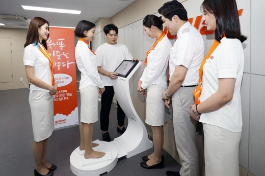 제주항공 승무원 구두 수제화로 바꾼다. /사진=제주항공