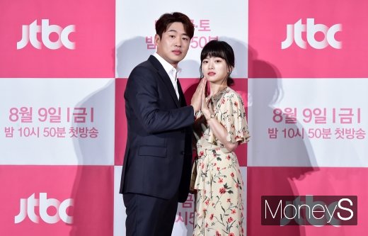 [머니S포토] 안재홍-천우희, 묘하게 잘어울리는 두 사람