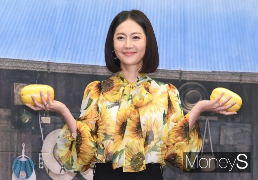 [머니S포토] 염정아 '정선 참외미녀~'