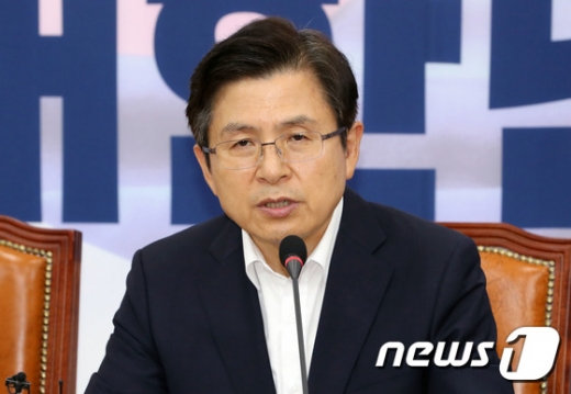 황교안 자유한국당 대표가 7일 서울 여의도 국회에서 열린 최고위원·중진의원 연석회의에서 발언하고 있다. /사진=뉴스1
