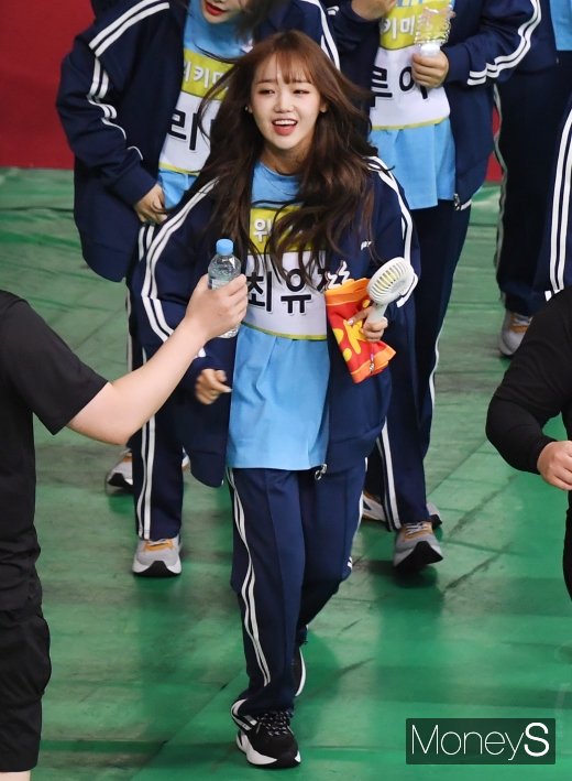 [머니S포토] 위키미키 최유정 '뛰어오는 모습도 귀여워~'