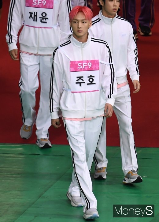 [머니S포토] SF9 주호, 모델 뺨치는 비율