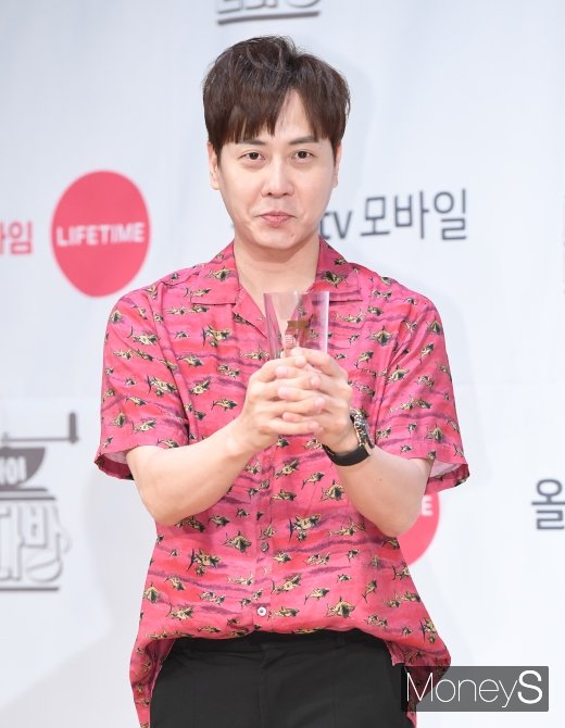 [머니S포토] 앤디 '커피 같이 마실래?'