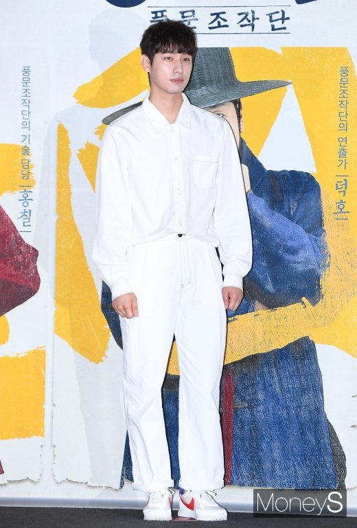 [머니S포토] 윤박, 아무나 소화하기 힘든 올화이트 패션