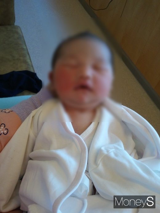 [건강] 산모 손목 통증 유발, 드퀘르벵 건초염이란?
