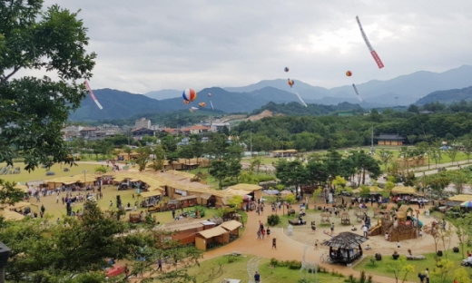  ‘제16회 함양산삼축제’가 오는 9월6일부터 15일까지 열흘간 함양군 천년의 숲 상림공원 일원에서 개최된다. 함양군 천년의 숲 상림공원 일원 전경/ 사진=함양군 