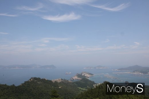 흑산도 전망대에서 바라본 흑산 전경/사진=홍기철기자