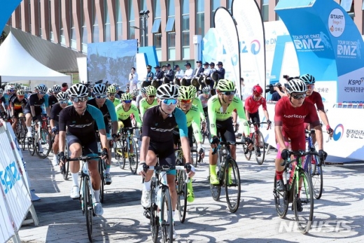 지난해 인천광역시 강화군 고인돌체육관에서 열린 '뚜르 드 디엠지(Tour de DMZ) 2018 국제자전거대회' 모습. / 사진=뉴시스 DB)