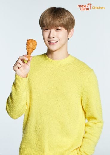 멕시카나, '국민 센터' 강다니엘과 전속 모델 체결 … 팬사인회 응모권 증정예정