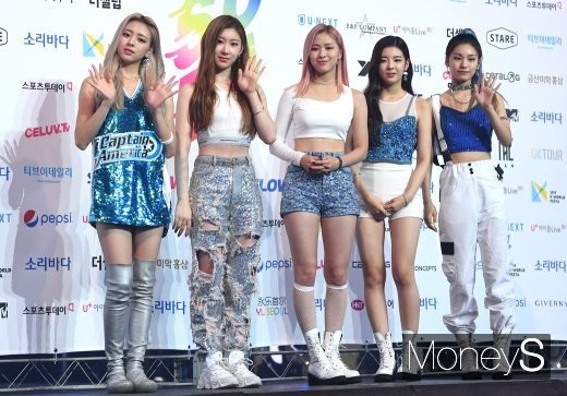 [머니S포토] ITZY(잇지), 깜찍 발랄한 괴물 신인