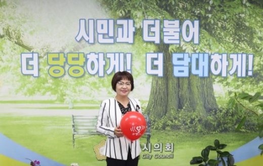 김선화 안양시의장 닥터헬기 인식개선 릴레이 캠페인 동참. / 사진제공=안양시의회