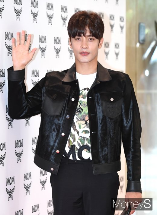 [머니S포토] 성훈 '양희 오빠 왔어요'