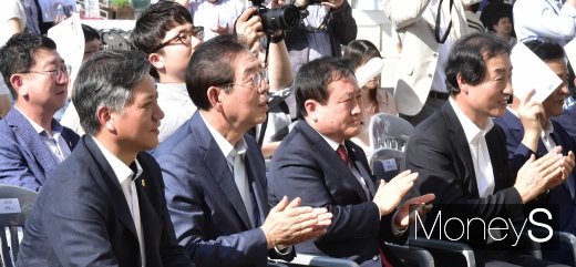 [머니S포토] YES 중소기업 대박!람회' 개막에 참석한 유관기관 인사들