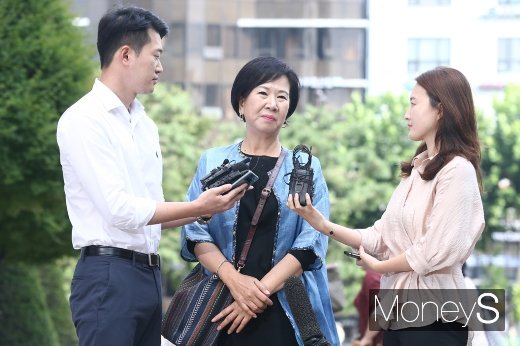 [머니S포토] 목포투기 의혹 질문받는 손혜원